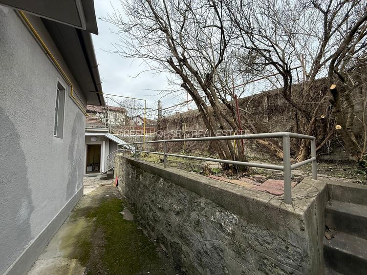 Casă spațioasă cu potențial de extindere, zona Judecatoriei - 32