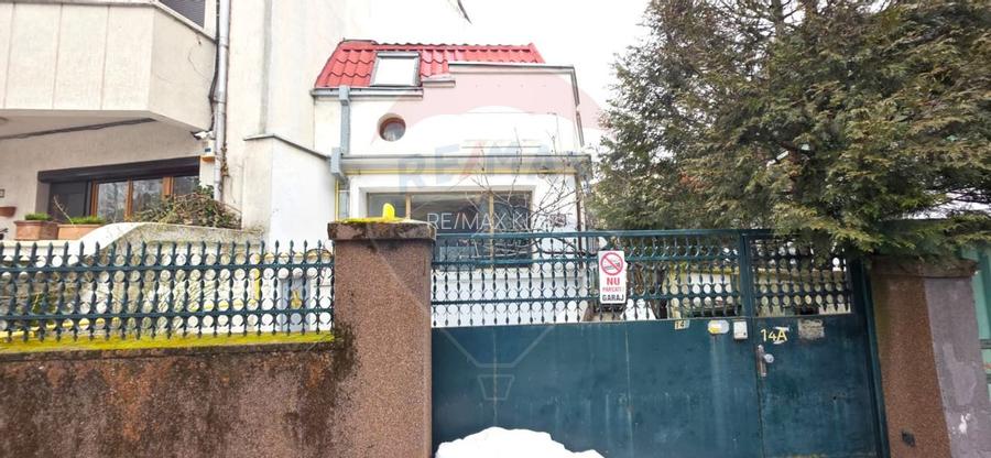 Casa interbelica de vanzare, cu personalitate si potential remarcabil - 2