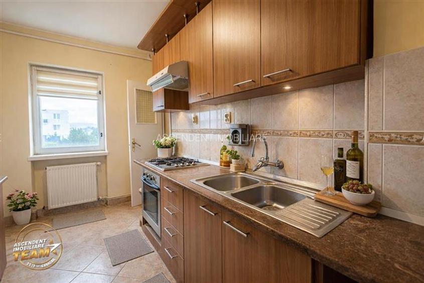 FILM:Apartament cu 4 camere,2 bai,2 balcoane,2 garaje,Targu Secuiesc,Covasna - 3
