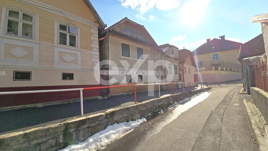 Casă cu potențial în Schei – cu front la două străzi | Strada Egalității - 2