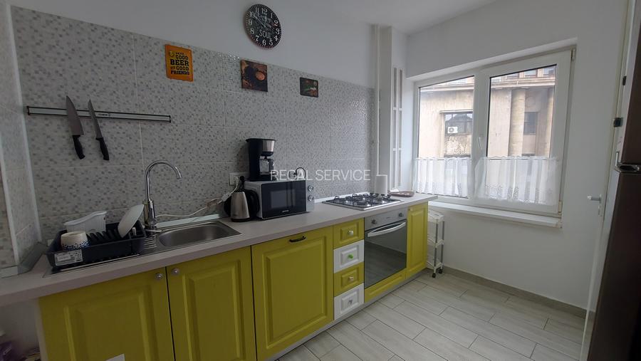 PIATA ROMANA -MAGHERU - 11