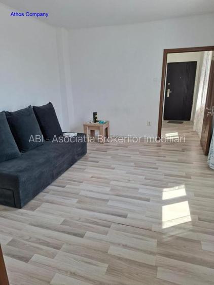 Ap 2 cam. Crangasi Regie la 370 euro - 3