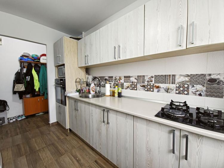 Apartament cu 3 camere, mobilat si utilat, zona Retezat Manastur - 11