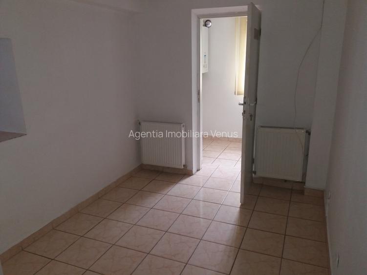 Apartament 3 camere la parter str.Octav Onicescu - 6