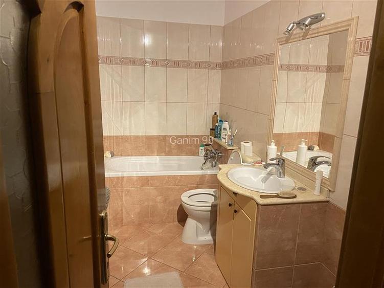 Apartament 3 camere, zona 2 Stejari , imbunatatit , mobilat - 10