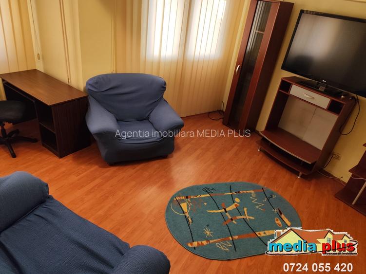 De închiriat apartament 3 camere decomandat – zona Port - 7