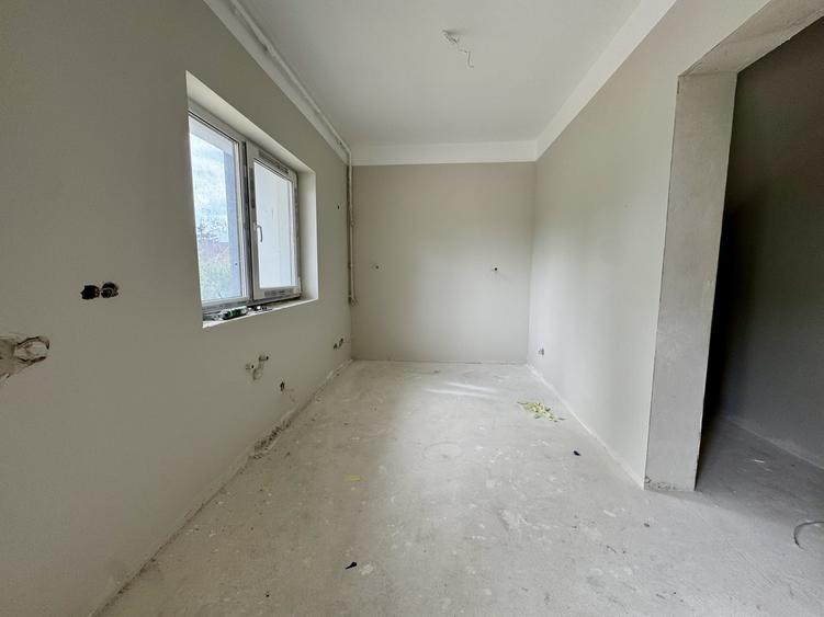 Casă tip duplex, 4 camere, 3 băi, 143 mp, Chinteni