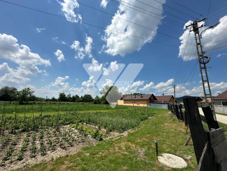 Teren intravilan de vanzare - Porumbacu de Jos Sibiu -  719 MP - 3