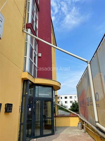 Cladire de birouri cu 6 niveluri in Otopeni - 3