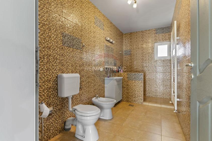 Casă noua 246 mpc cu teren 1363 mp de vânzare Sannicolau Mic, Arad - 7