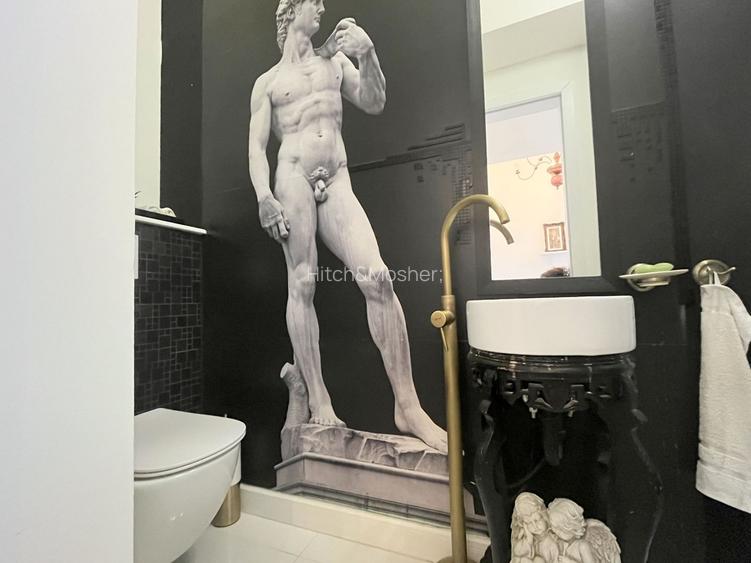 Apartament de închiriat în clădire monument istoric – Piața Maria, - 21