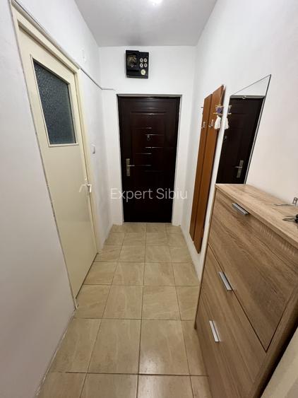 INCHIRIEZ apartament 2 camere semidecomandat, zona Mihai Viteazul - 11