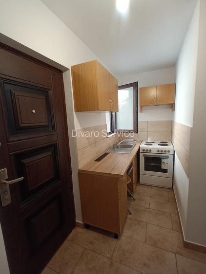 Vanzare proprietate cu doua case si intrari separate curte Giulesti - 21