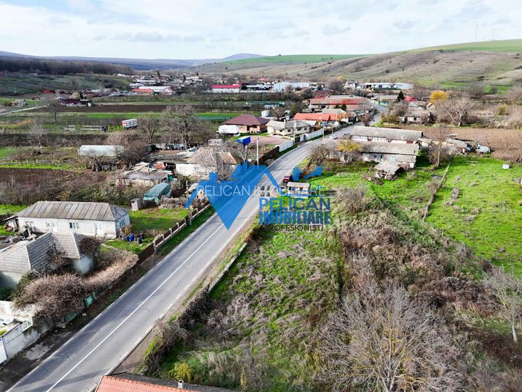 Casa cu teren in CIUCUROVA - 3317MP - la drumul National - 8