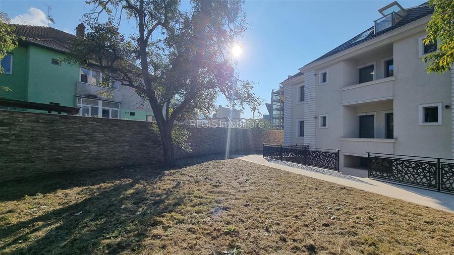 Vila - Bloc modern de 11 camere zona Centrul Civic , Onix - 43