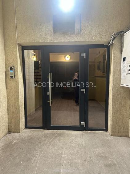 APARTAMENT  SPATIOS , 4 CAMERE , DECOMANDAT, ZONA DACIA - 18