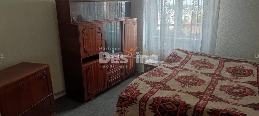 APARTAMENT CU 3 CAMERE IN ZONA MATERNA SITUAT LA ETAJUL 3 BLOC TURN - 14
