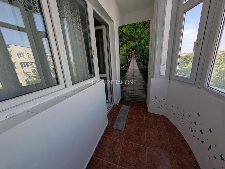 Renovat, 2 camere decomandate - 64 mp , etaj intermediar, Nord - 11