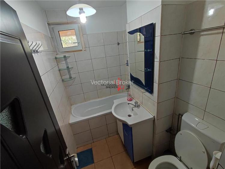 Bloc reabilitat, et.1- Tei Ion Berindei, Sectia  Politie - 12