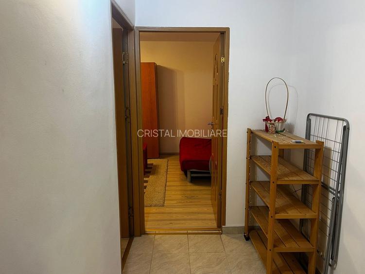Apartament 2 camere decomandat, etaj 4, renovat, metrou 1 Decembrie 1918 - 6