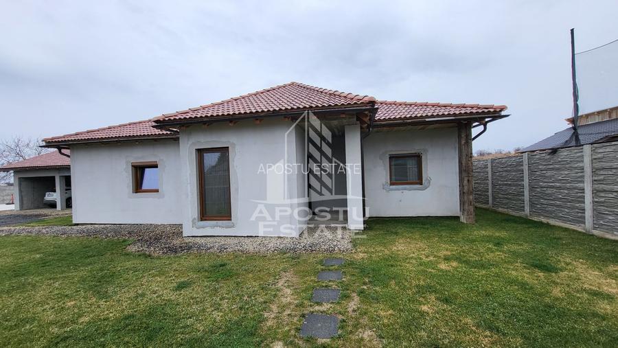 Casa individuala cu 4 camere,2 garaje si teren generos Pischia - 5