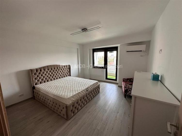 3 camere semidecomandat - 220 mp - terasa proprie 106 mp - Iancului - 7