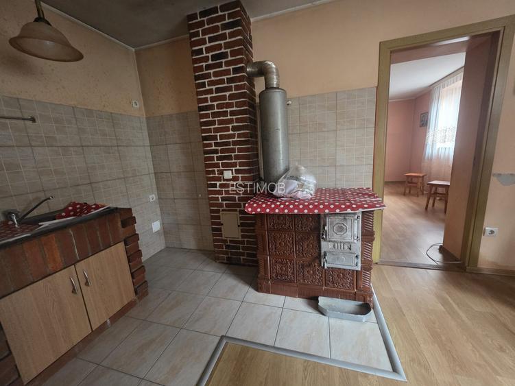 Vand casa individuala parter la intrare in Dumbravita - 4