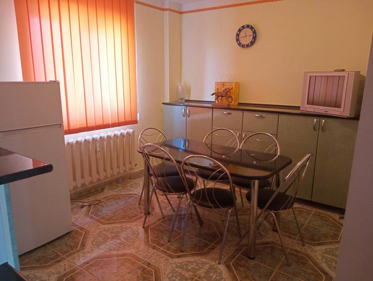 2 apartamente pe acelasi etaj cu garaj  in Nadlac