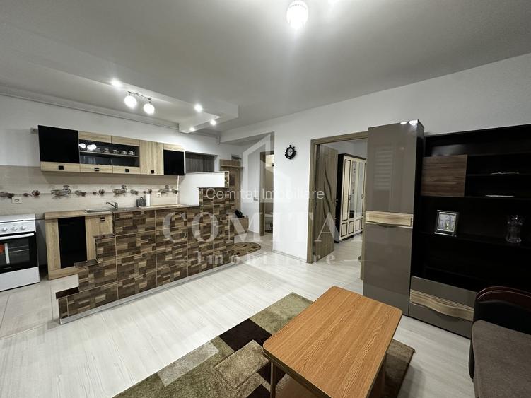 Apartament la etaj intermediar | 2 camere | Zona Str Porii - 14