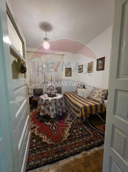 Casa cu 5 camere de vanzare in centrul orasului Talmaciu - 31