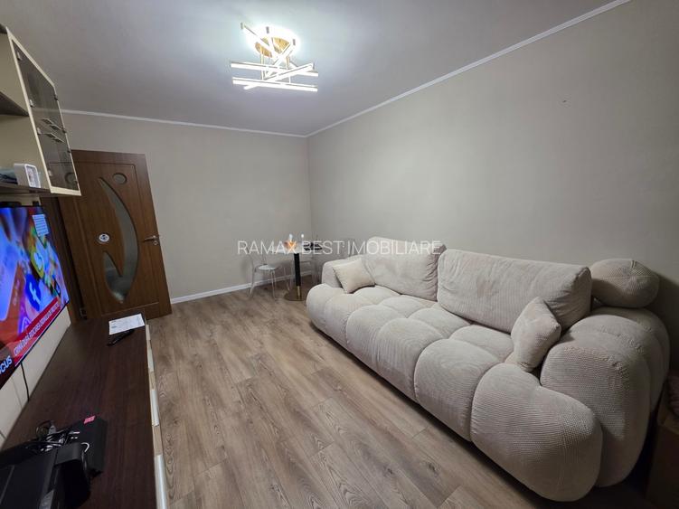 Trapezului, la metrou 1 Decembrie 1918, renovat complet, geam baie, centrala, - 13