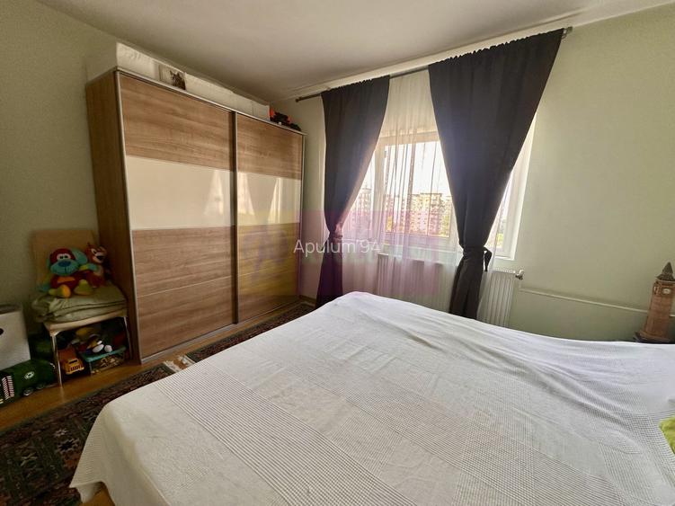 2 camere de vanzare Sebastian - Novaci - 7