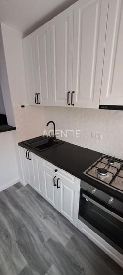 Dristor metrou in fata blocului - 9