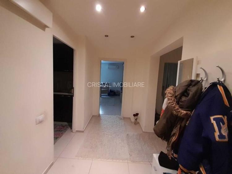 Vanzare Apartament 2 Camere intre Mall Vitan si Nerva Traian - 2