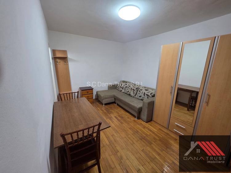 Olimpia-Stadion. Garsoniera - Recent renovata - 200 eur - 2