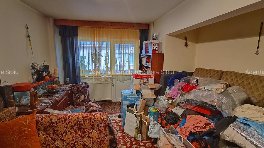 Apartament 3 camere decomandate 2 bai in Sibiu Ciresica - 6