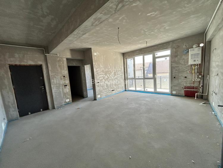 Apartament cu 3 camere semifinisat, 68,44 mp, balcon 4,20 mp, zona VIVO - 3