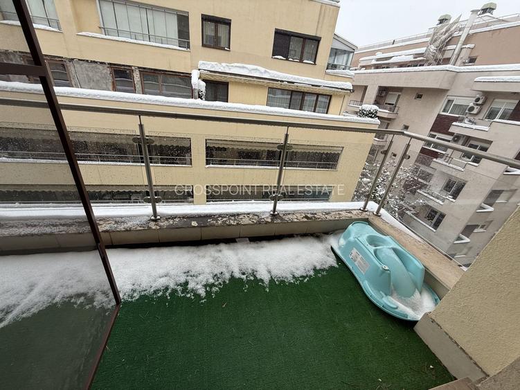 4 camere spațioase, două terase, acces direct către Parcul Herăstrău - 18