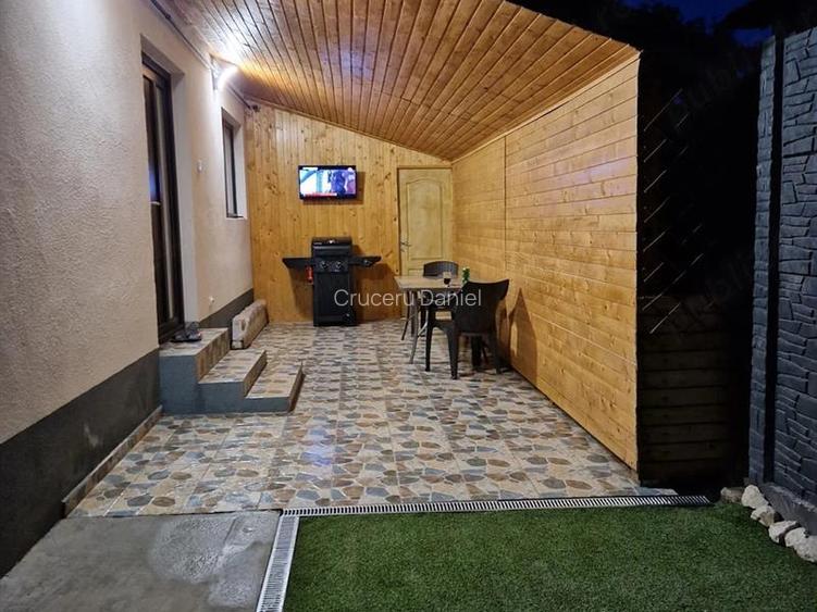 Casa moderna, Isalnita,90MP util + 30MP doua terase,curte spatioasa, panouri  - 4
