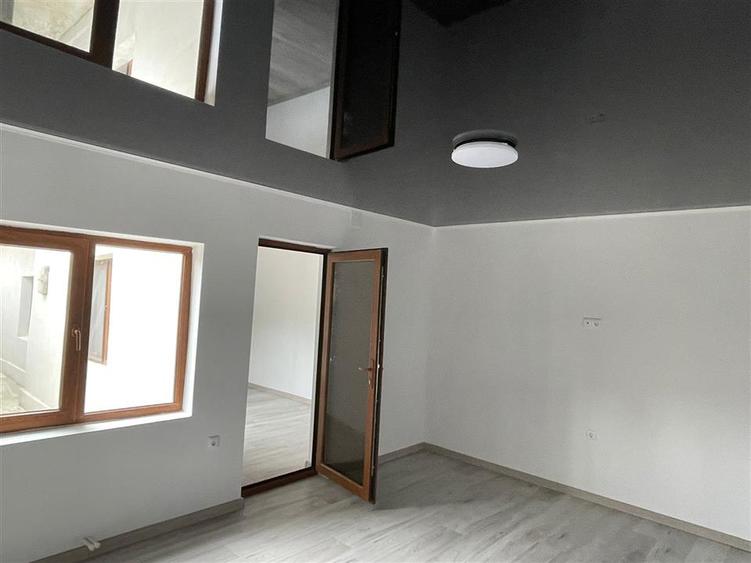 Casa Frumoasa Super Pret Renovata zona Piata Saraca -Scoala 18