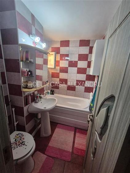 Apartament 3 camere, semidecomandat, 60 mp - Podu Ros - 13