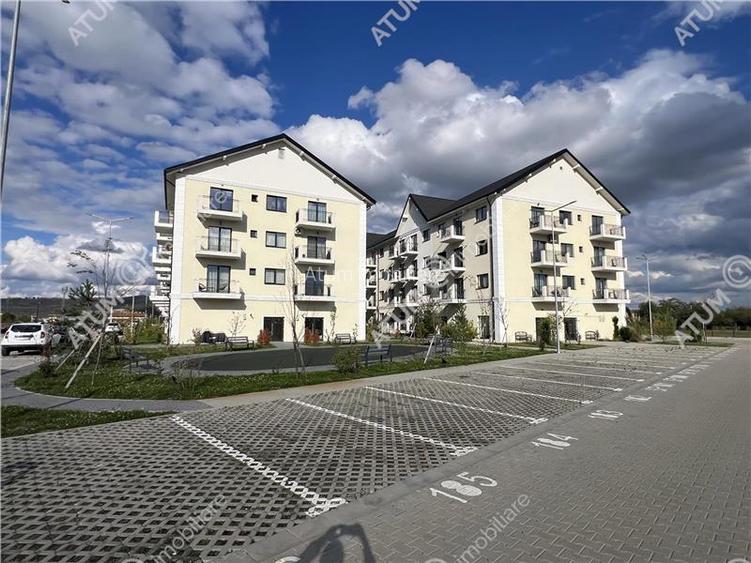 Apartamen 3 camere loc propriu de parcare boxa zona Brana Selimbar - 3