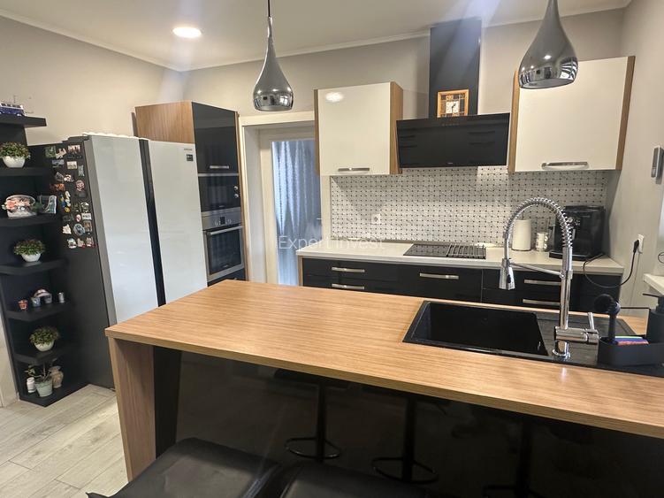 Casa individuala 5 camere - 2 bai - 922 mp teren - garaj - Selimbar - 7