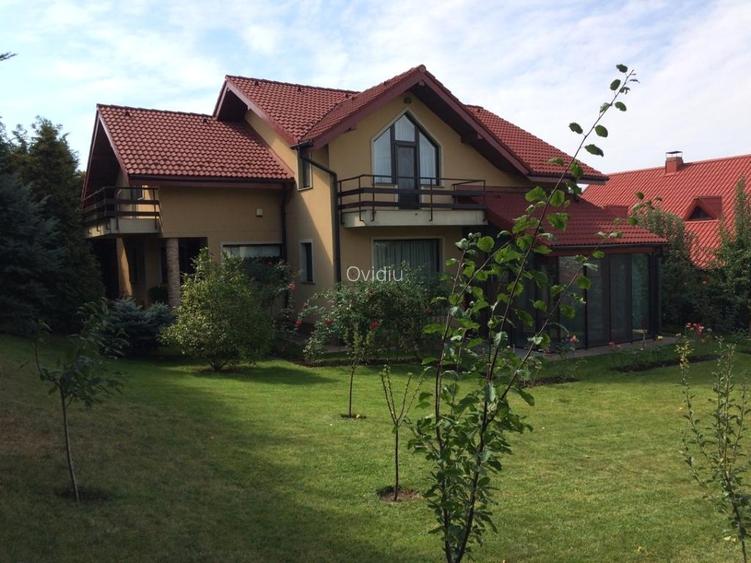 Casa de vânzare în Bucium  - 2