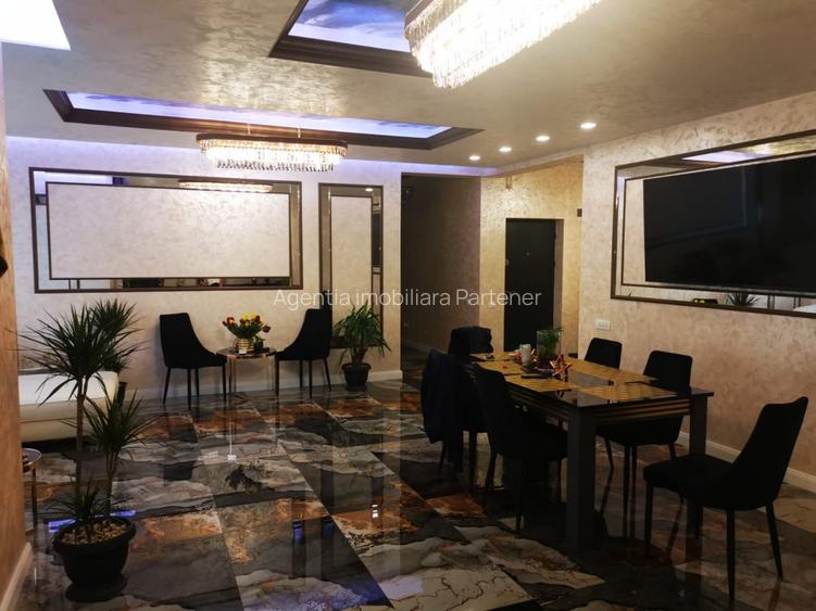 Penthouse cu 5 camere decomandat în Prundu - 2