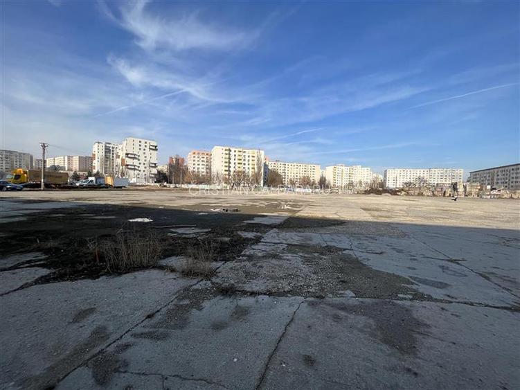 Inchiriere spatiu industrial/platforma betonata Fizicienilor-Vitan - 4