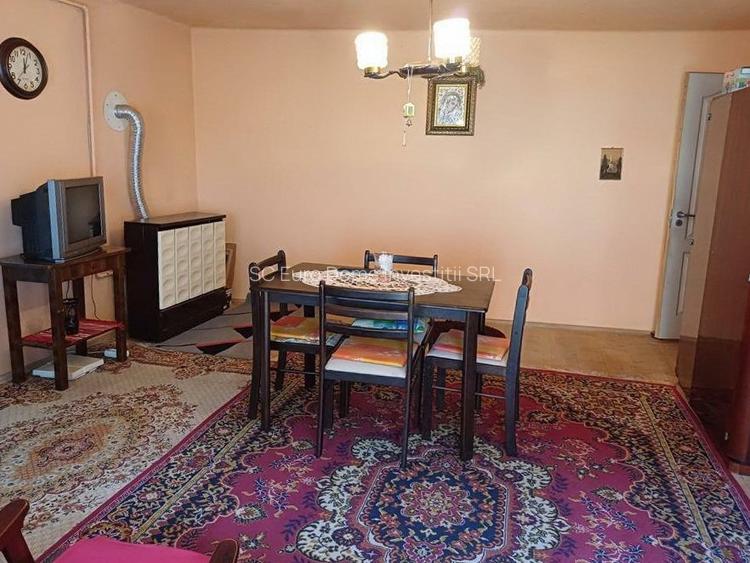 Casa batraneasca solida in zona semicentrala foarte linistita - 5