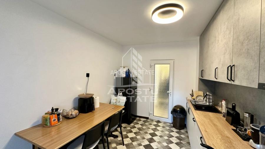 Apartament de vanzare cu 3 camere si garaj, etajul 1,  Aradului - 6