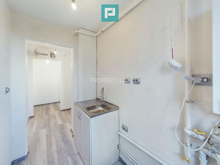 Apartament 3 camere pe str Hateg in Vlaicu - 14