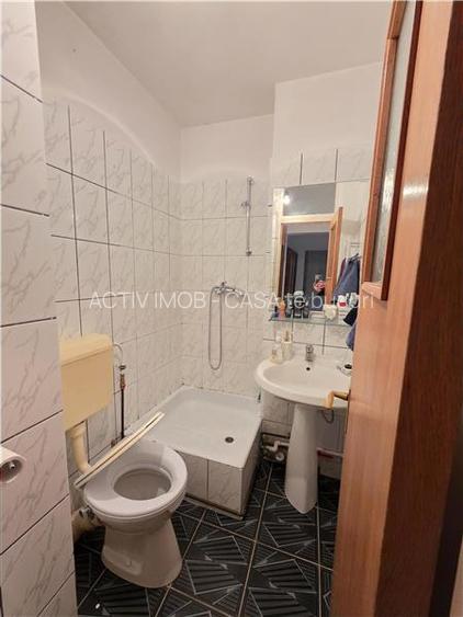 4 camere - centrala termica  -  parcare - Crangasi - 12